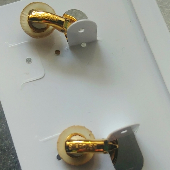 Swarovski Goldtone Crystal Square Clip on Earrings - Picture 2 of 3
